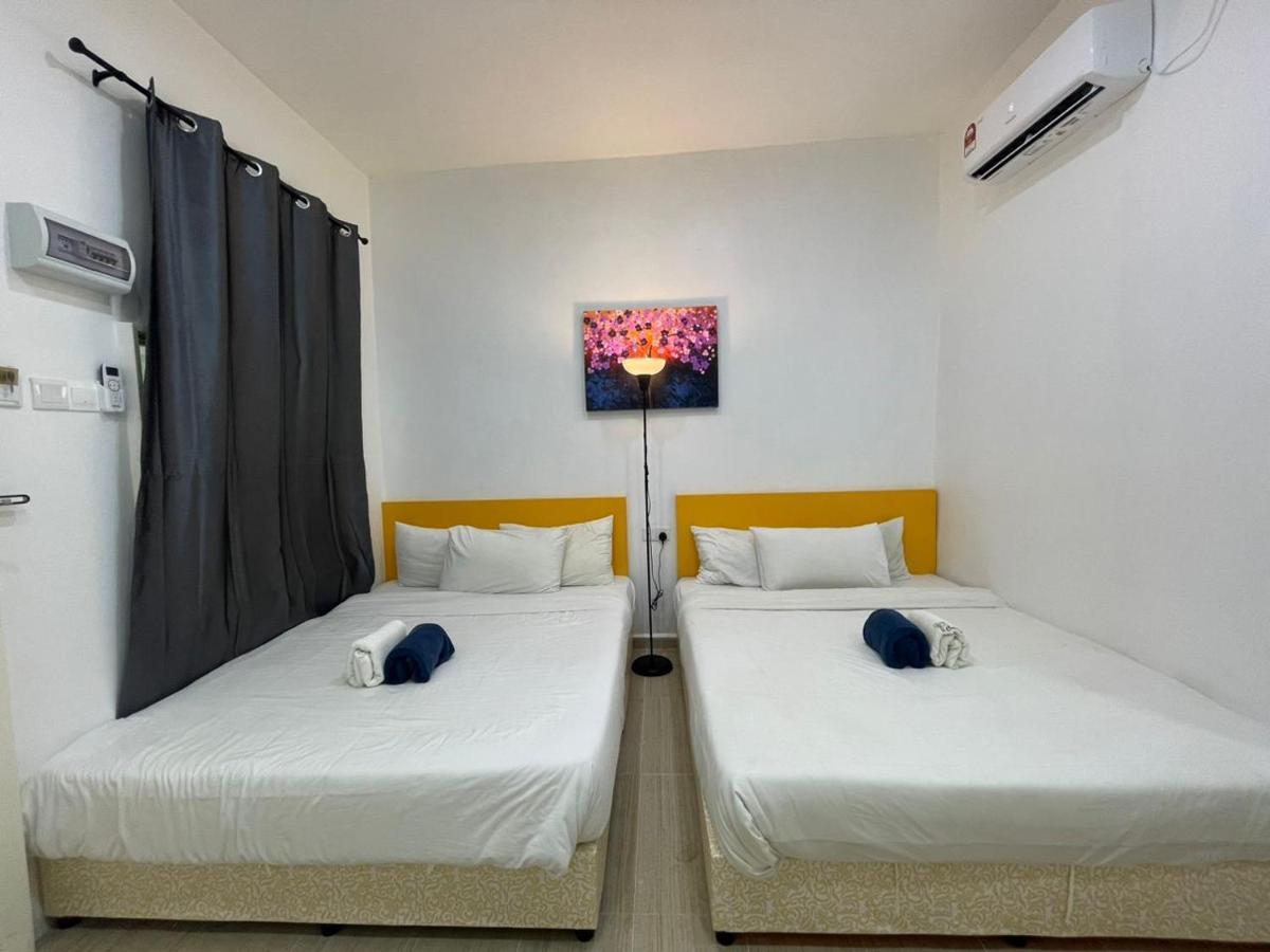 The Serai Cottage Transit Hotel Kampong Gong Badak Bagian luar foto