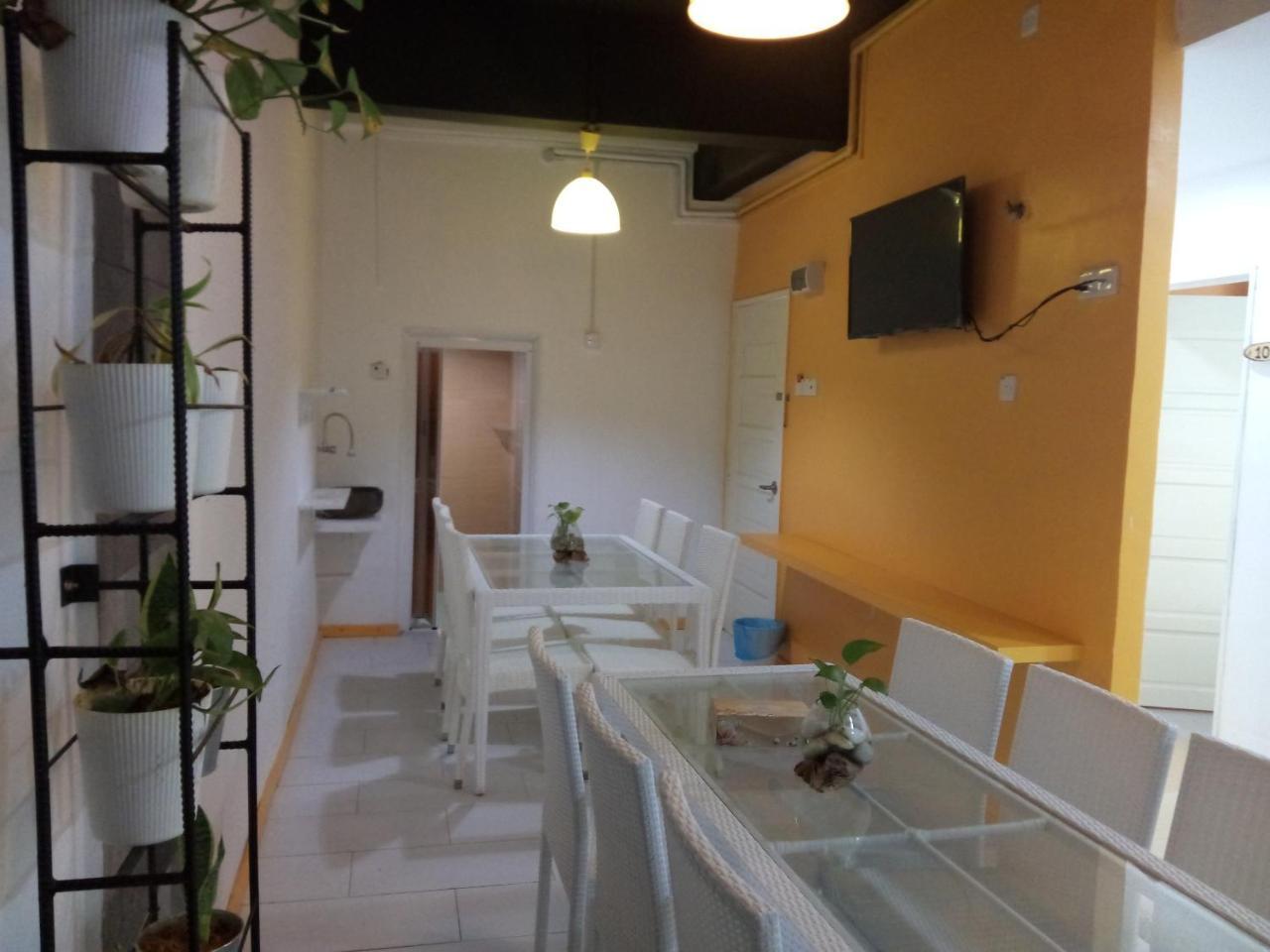 The Serai Cottage Transit Hotel Kampong Gong Badak Bagian luar foto